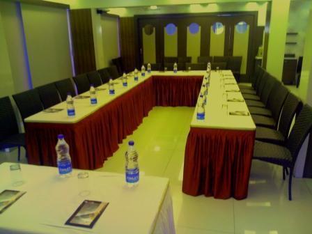 Hotel Tanish Residencia Navi Mumbai Exterior foto