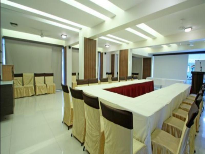 Hotel Tanish Residencia Navi Mumbai Exterior foto